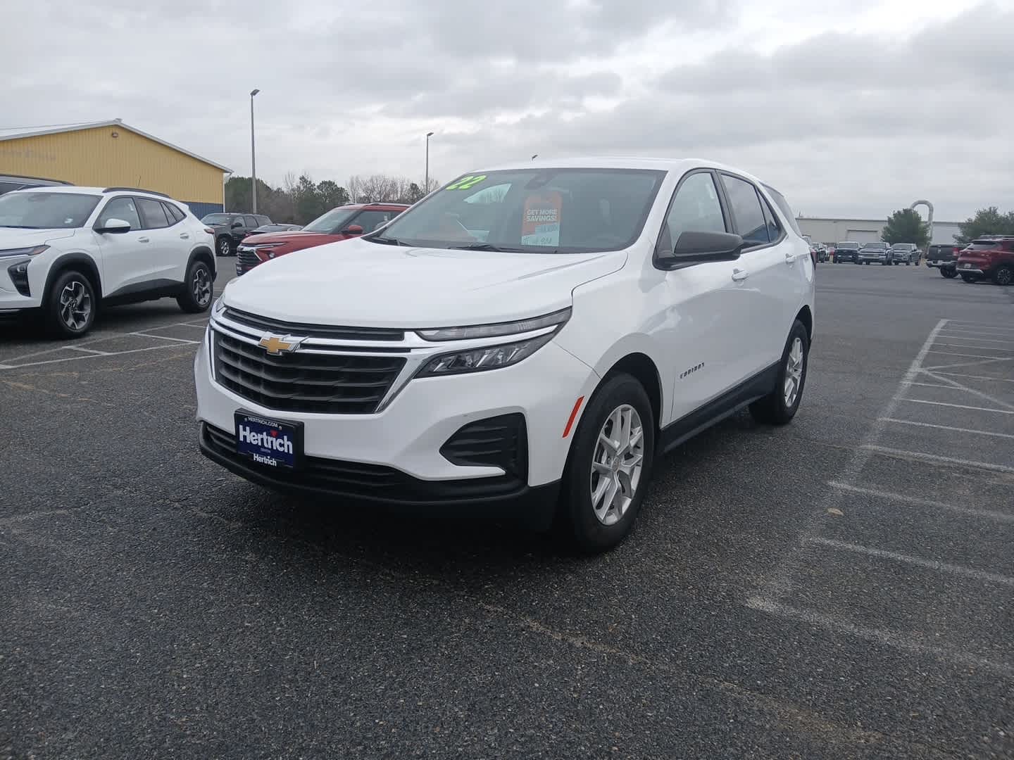 2022 Chevrolet Equinox LS's photo