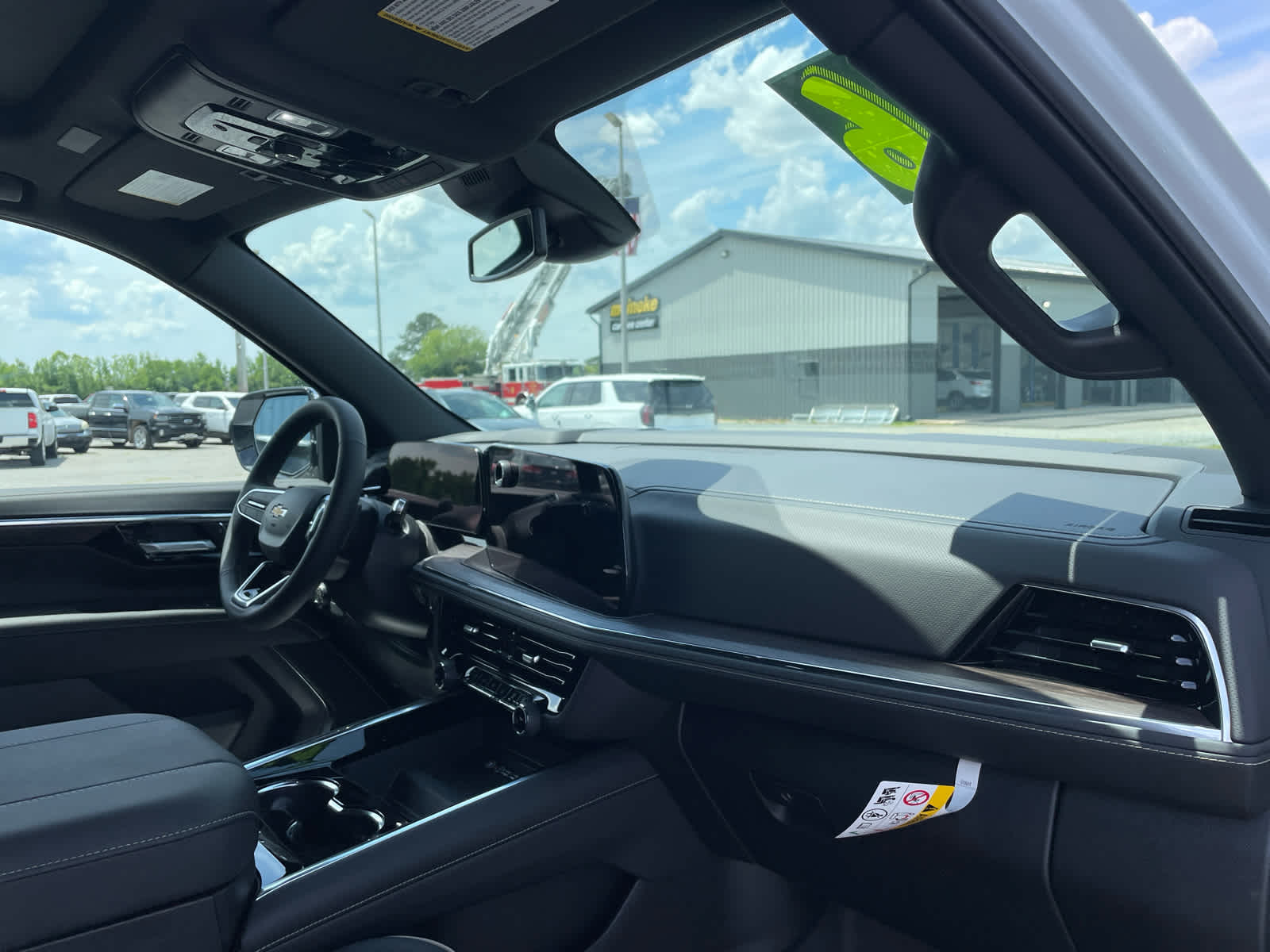 2026 Chevrolet Suburban Premier - Photo 22