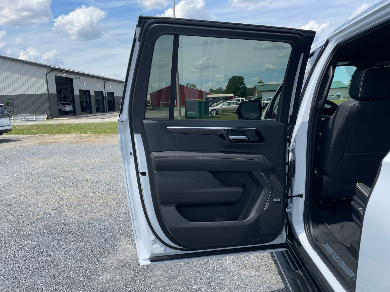 2026 Chevrolet Suburban Premier - Photo 14