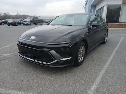 2025 Hyundai Sonata SE Sedan