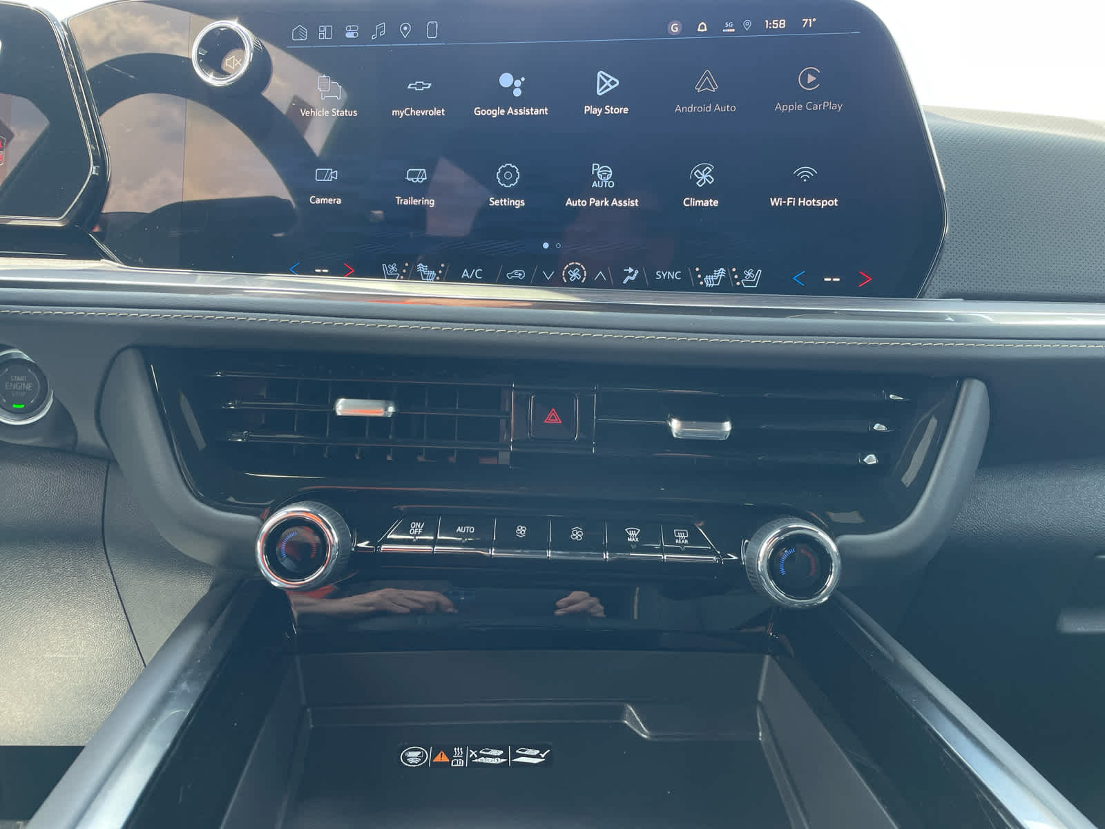 2026 Chevrolet Suburban Premier - Photo 27