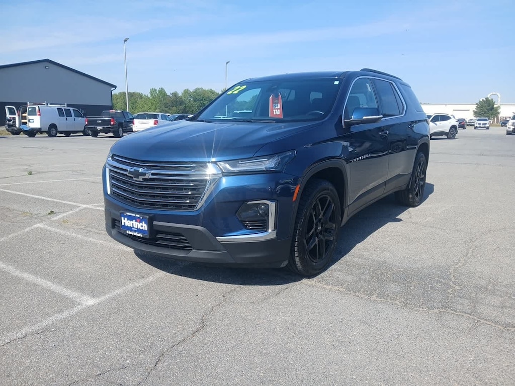 Used 2023 Chevrolet Traverse LT Cloth SUV