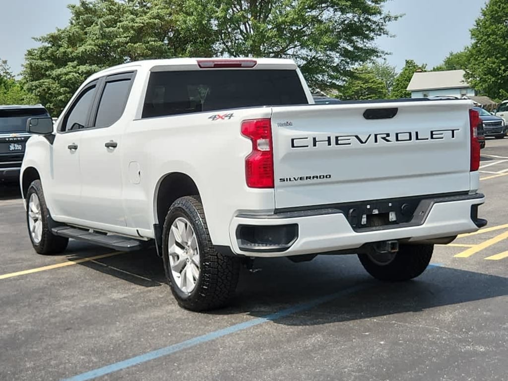 Used 2022 Chevrolet Silverado 1500 Custom 4WD Crew Cab 147 Truck Crew Cab
