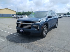 2025 Chevrolet Traverse LT SUV