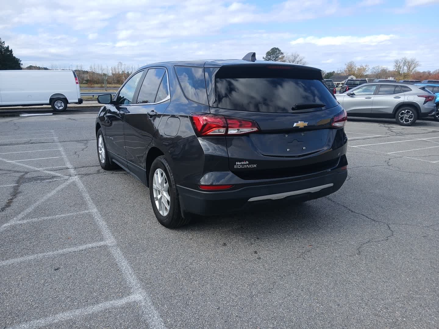 2022 Chevrolet Equinox LT photo 3