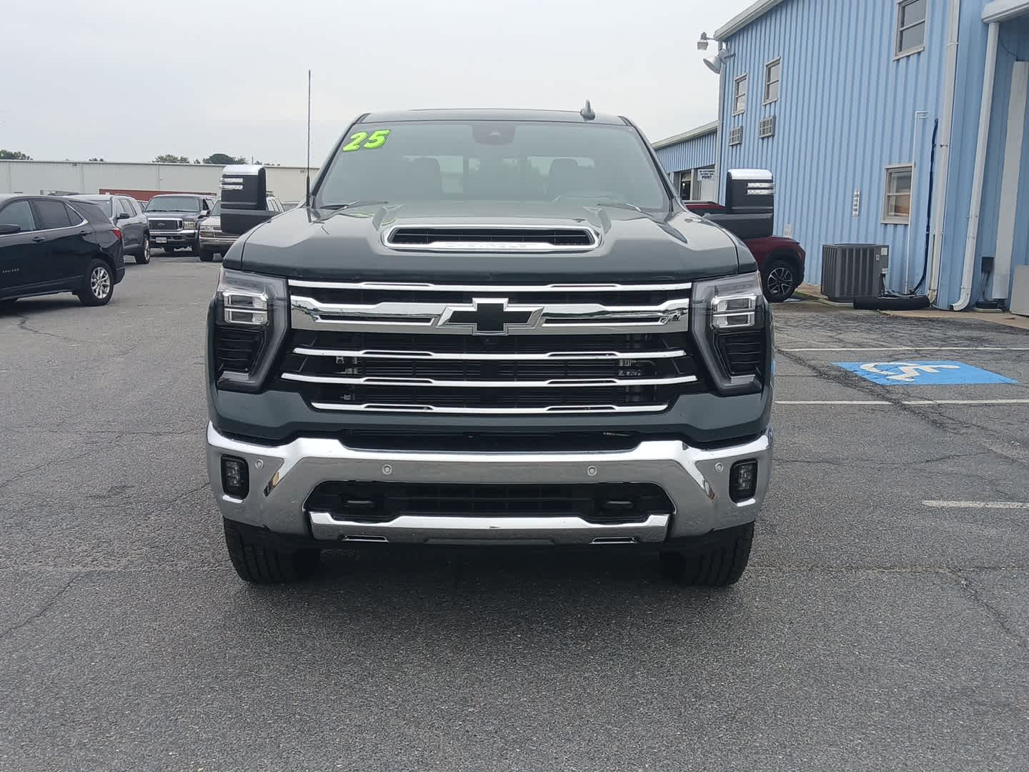2025 Chevrolet Silverado 2500 HD LTZ - Photo 8