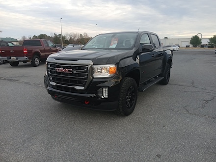 2022 GMC Canyon 4WD AT4 w/Leather Crew Cab 128 Truck Crew Cab