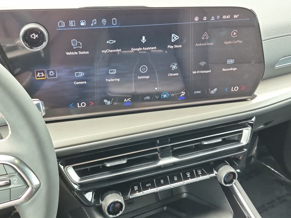 2027 Chevrolet Traverse LT - Photo 13