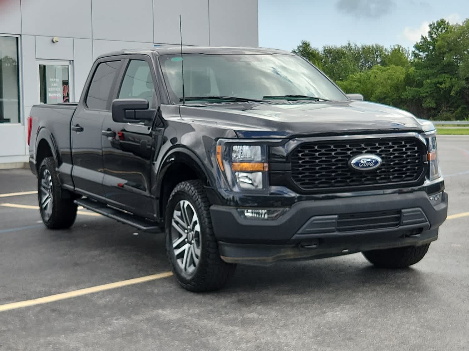 2023 Ford F-150 XL photo 2