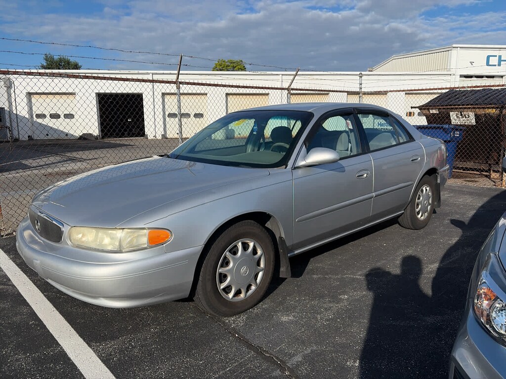 Used 2005 Buick Century Custom Car