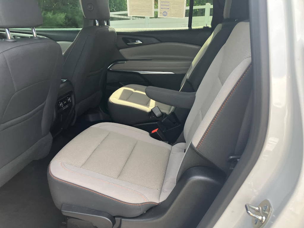 Certified 2025 Chevrolet Traverse LT SUV