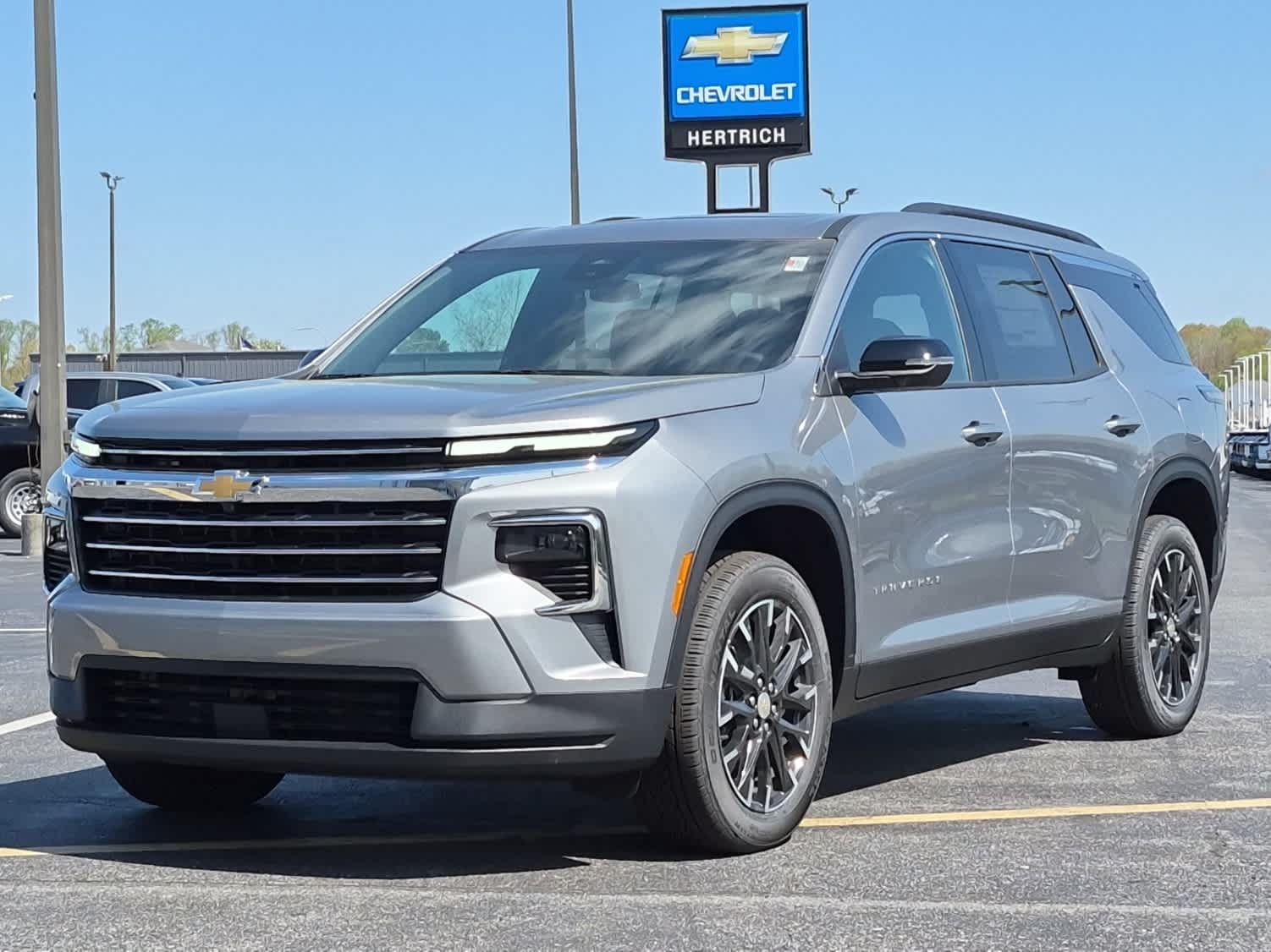 2026 Chevrolet Traverse FWD LT's photo