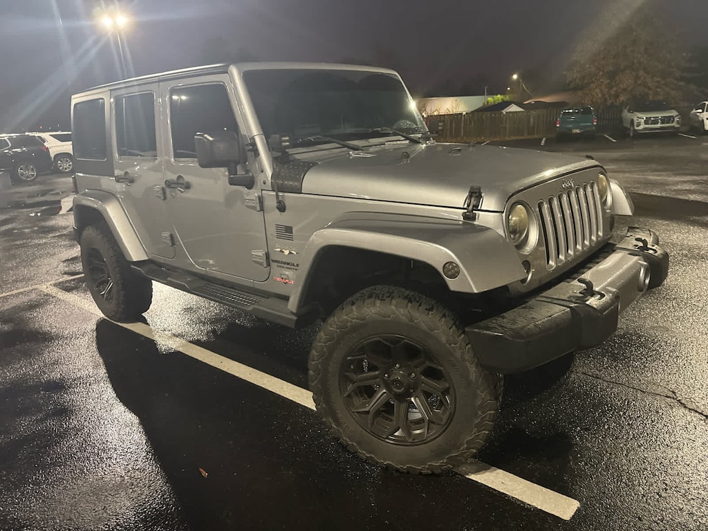 Used 2016 Jeep Wrangler Unlimited Sahara