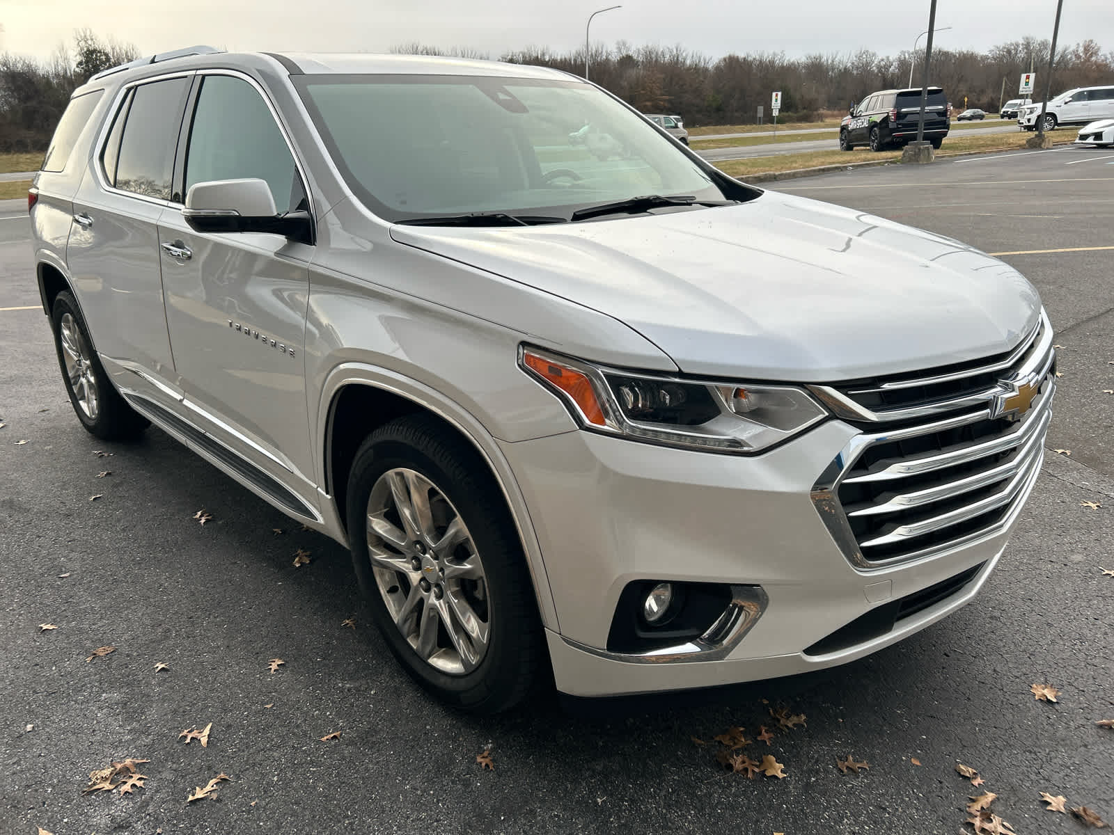 2019 Chevrolet Traverse High Country photo 2