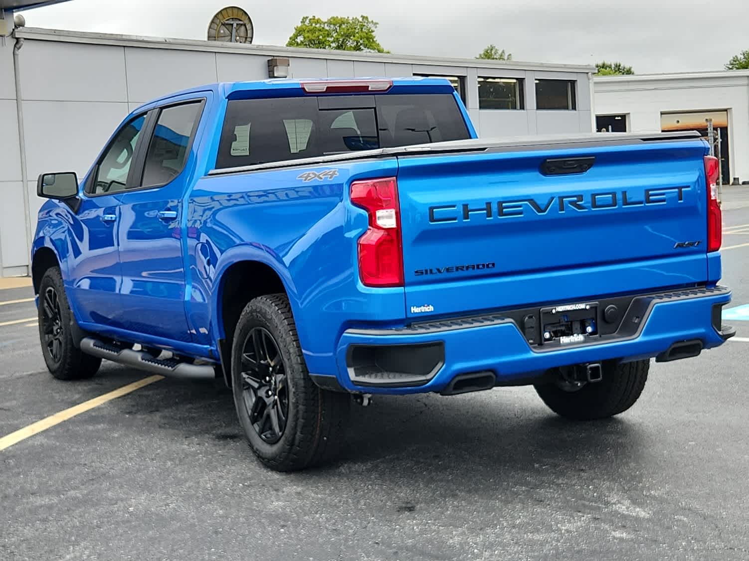 2025 Chevrolet Silverado 1500 RST photo 4