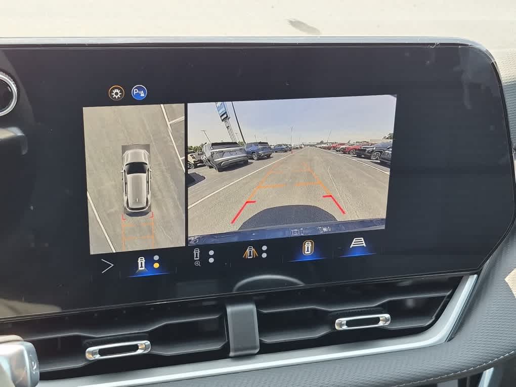 2026 Chevrolet Equinox LT - Photo 13