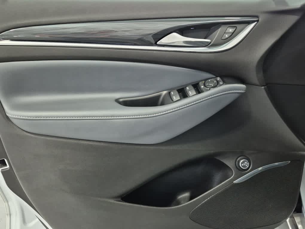2023 Buick Enclave Essence - Photo 12