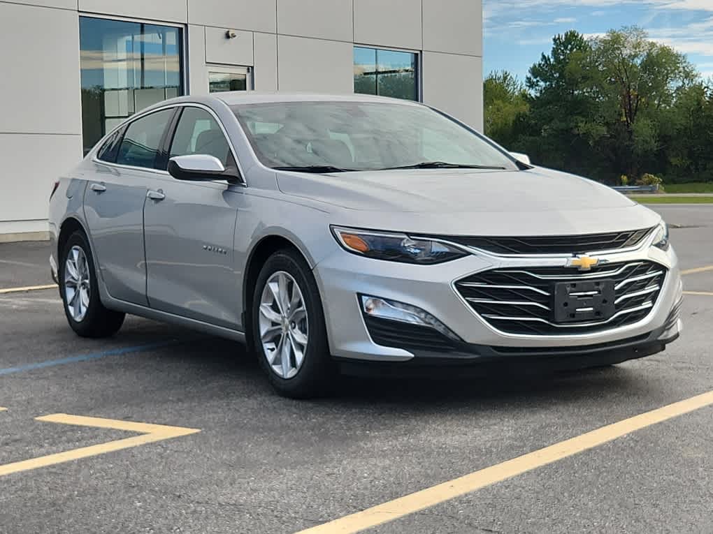 2019 Chevrolet Malibu 1LT photo 2