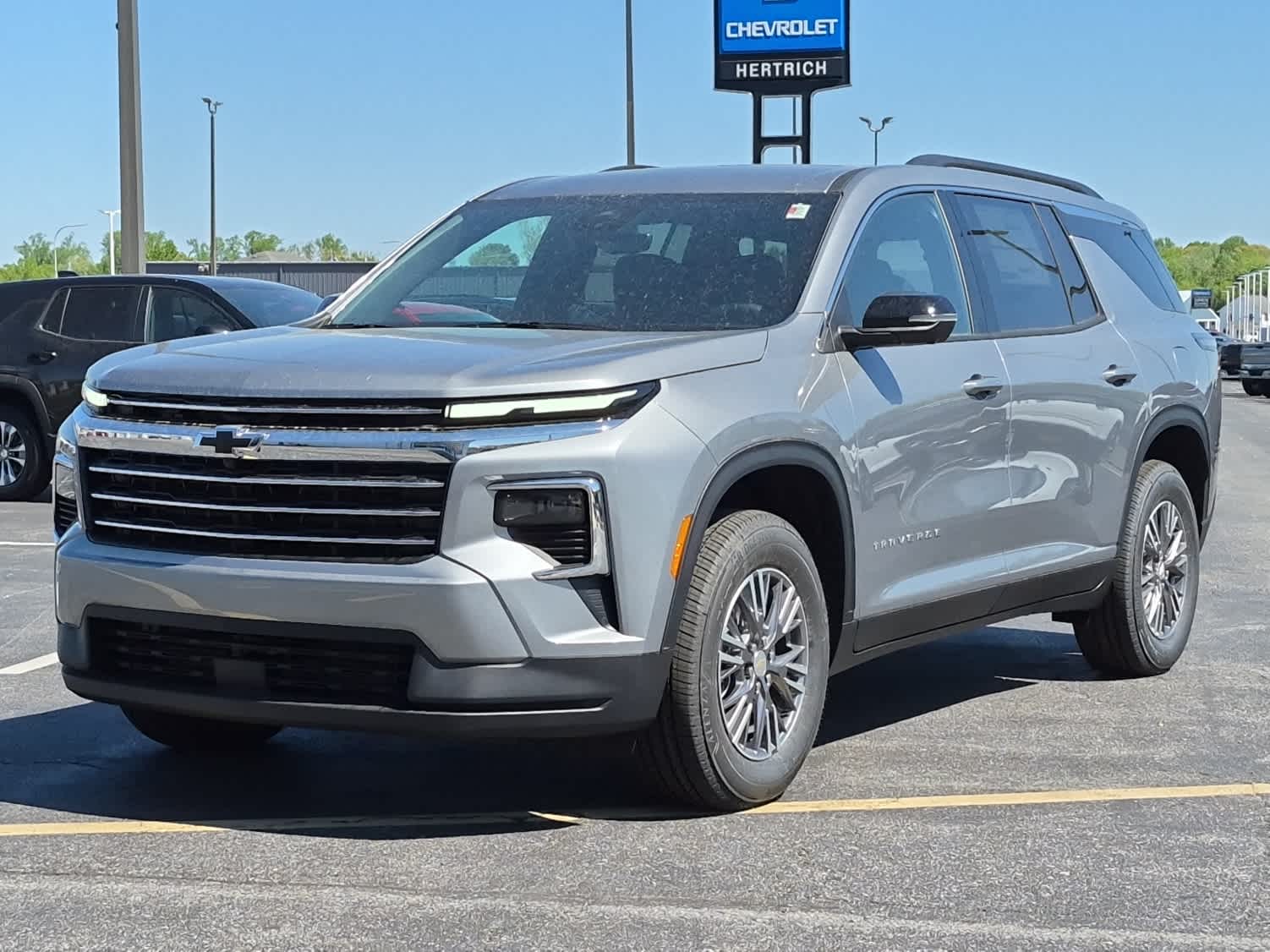 2026 Chevrolet Traverse FWD LT's photo