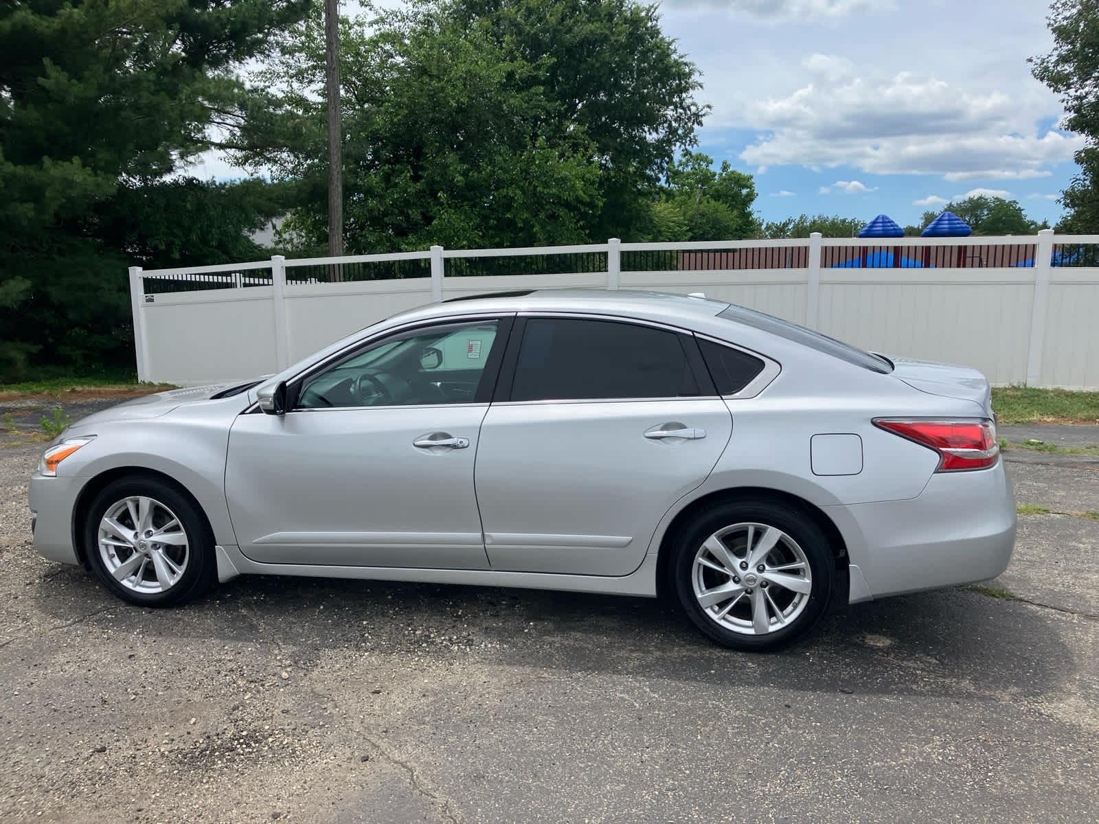 Used 2015 Nissan Altima SV with VIN 1N4AL3AP3FC232419 for sale in Dover, DE