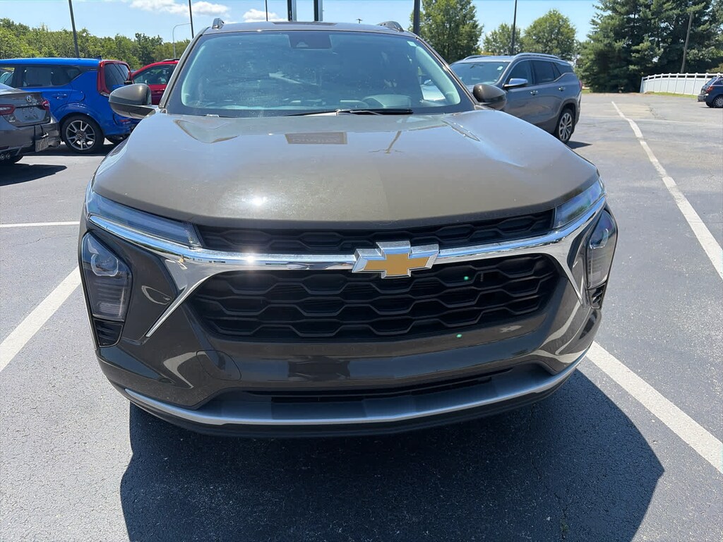 Used 2024 Chevrolet Trax LT SUV