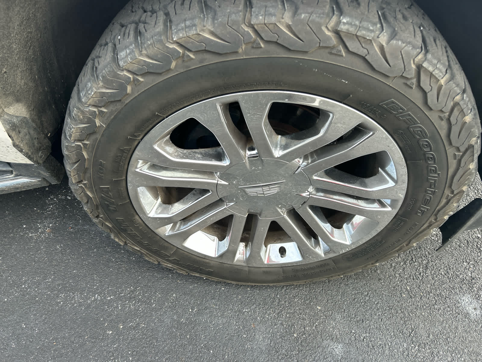 2018 Cadillac Escalade ESV photo 2