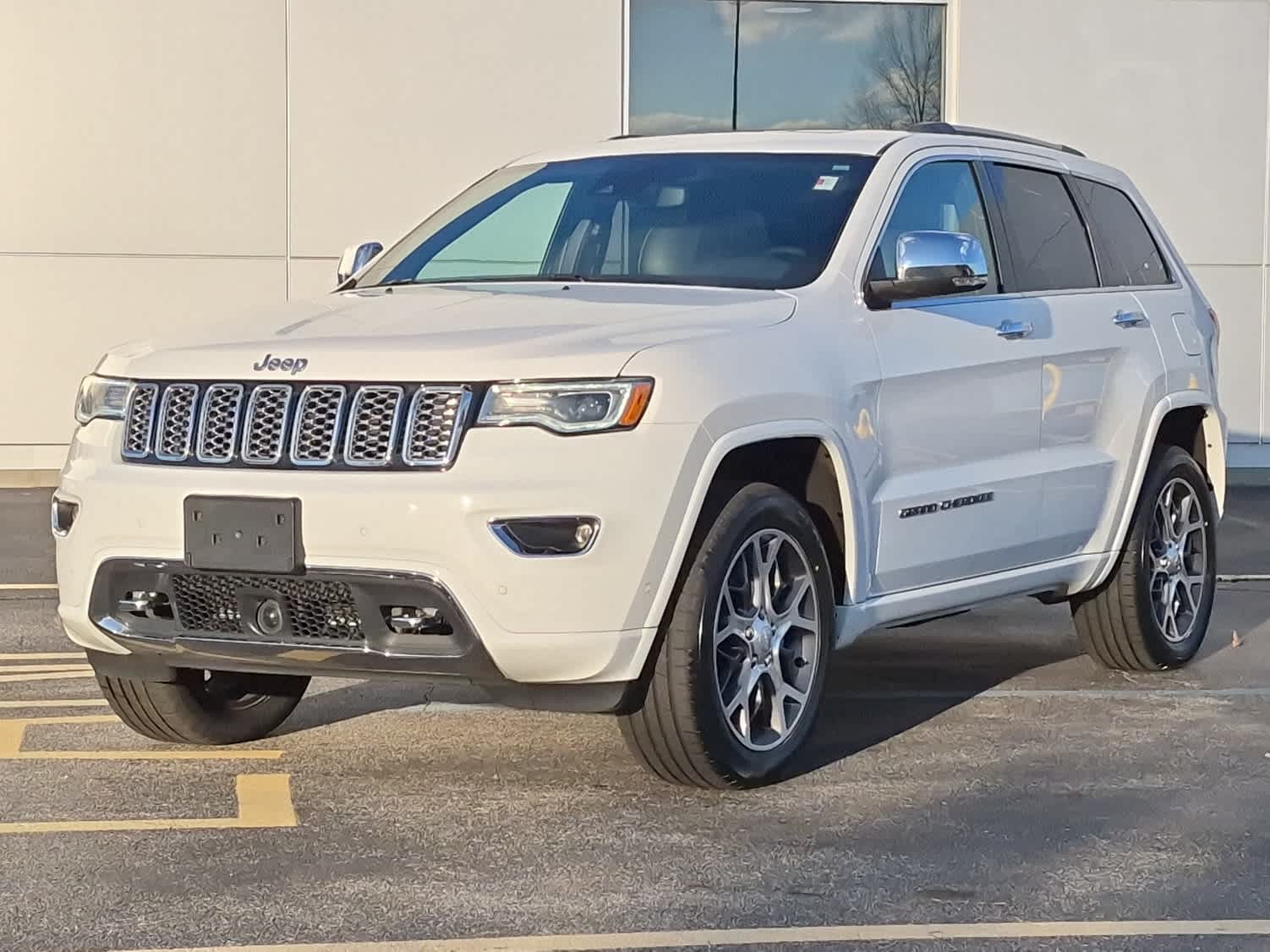 2019 Jeep Grand Cherokee Overland's photo