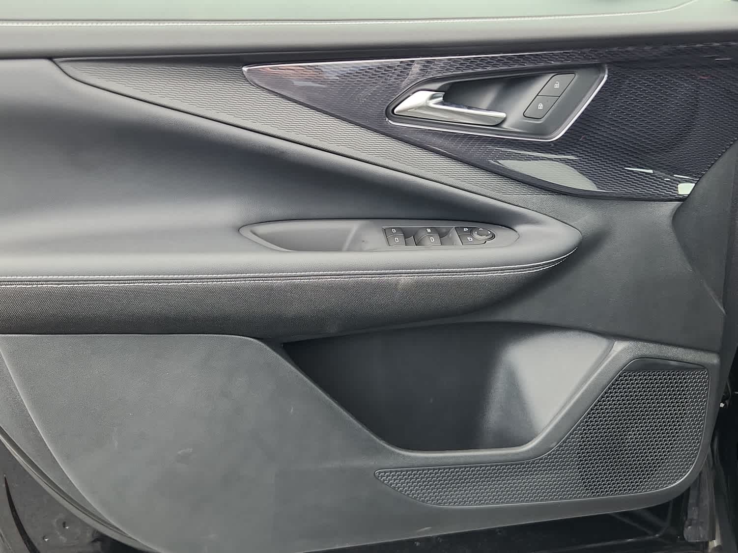 2025 Chevrolet Blazer EV LT - Photo 9