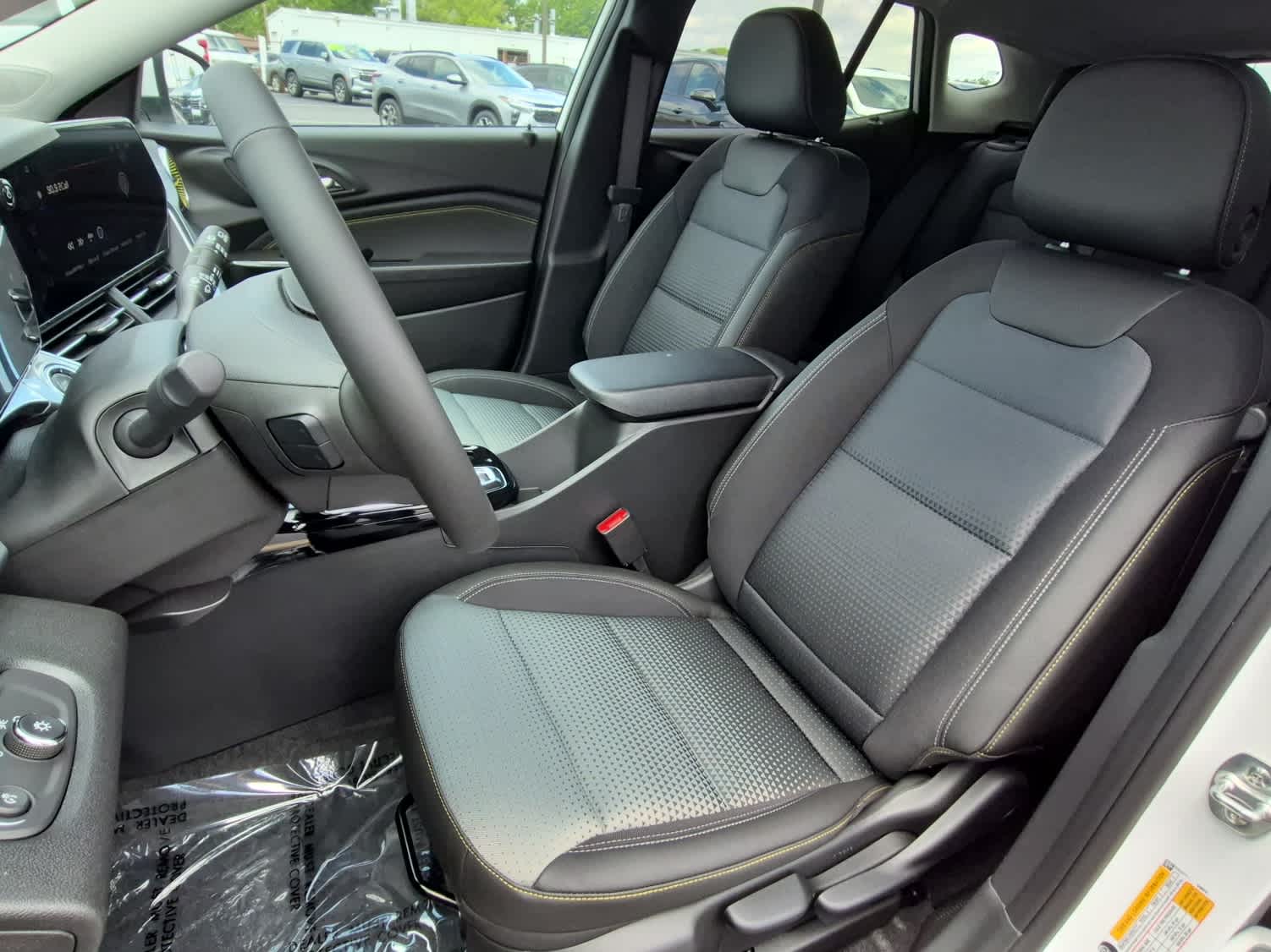 2026 Chevrolet Trax LT - Photo 10