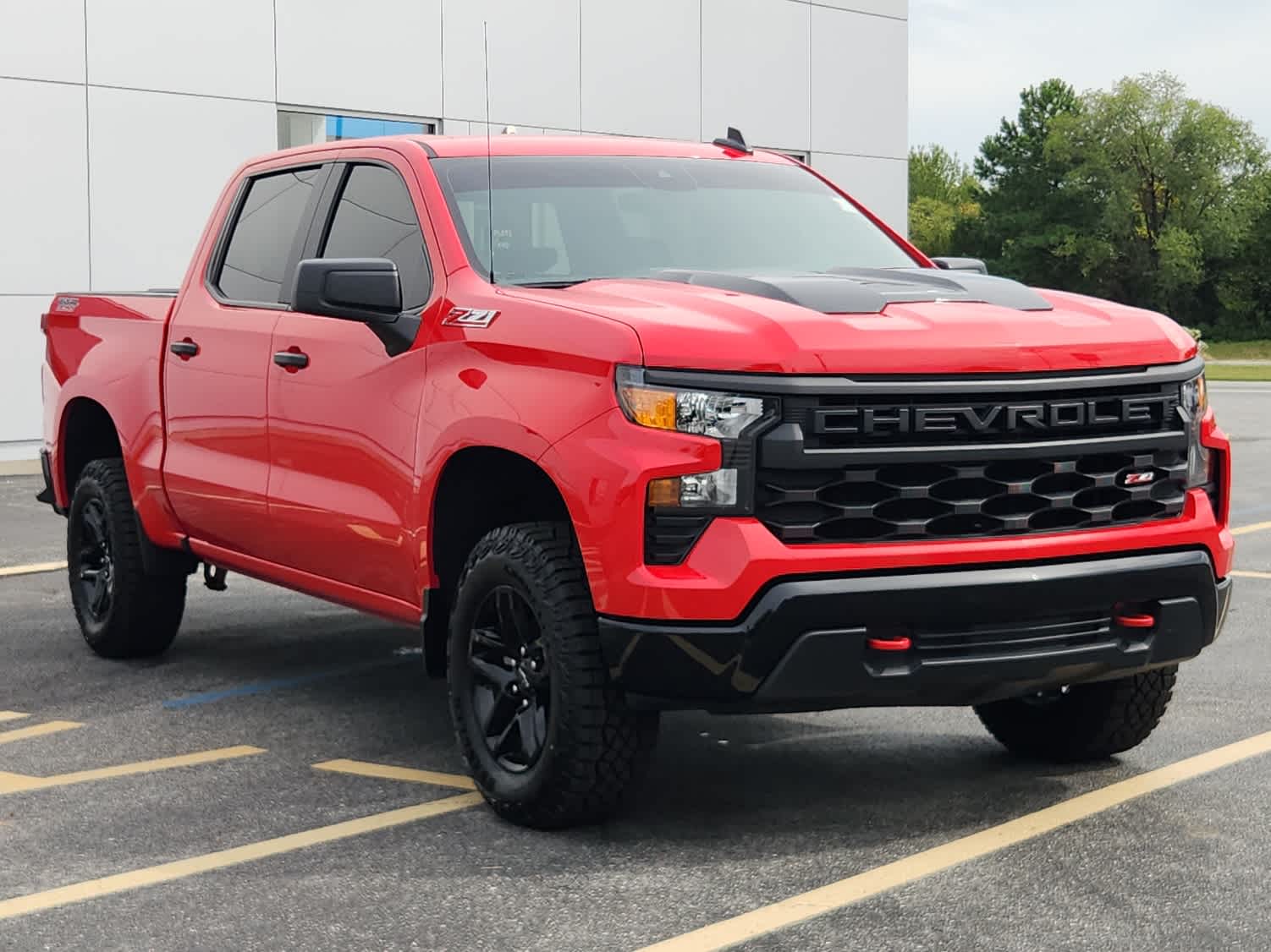 2024 Chevrolet Silverado 1500 Custom Trail Boss photo 2