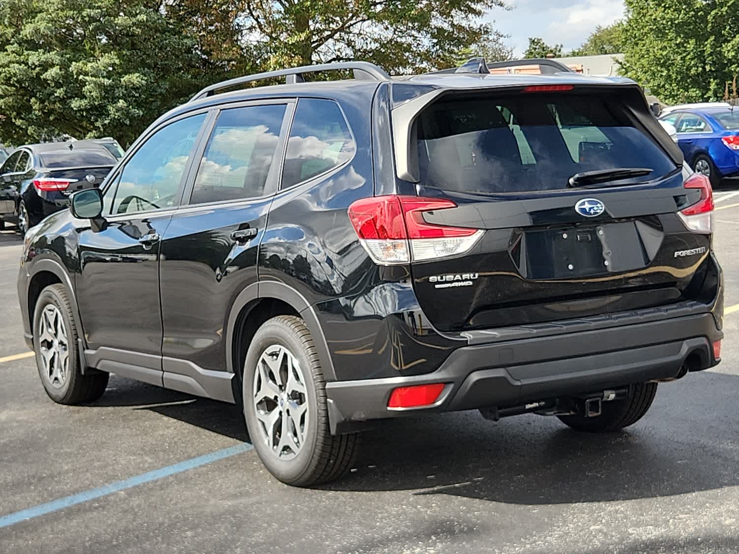 2021 Subaru Forester Premium photo 4