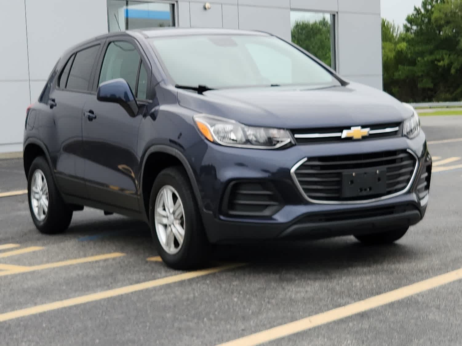 Used 2019 Chevrolet Trax LS with VIN 3GNCJNSB7KL231934 for sale in Dover, DE
