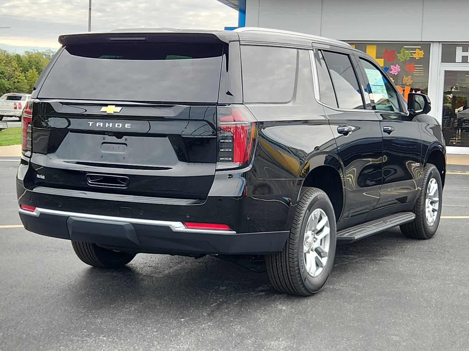 2026 Chevrolet Tahoe LS photo 3