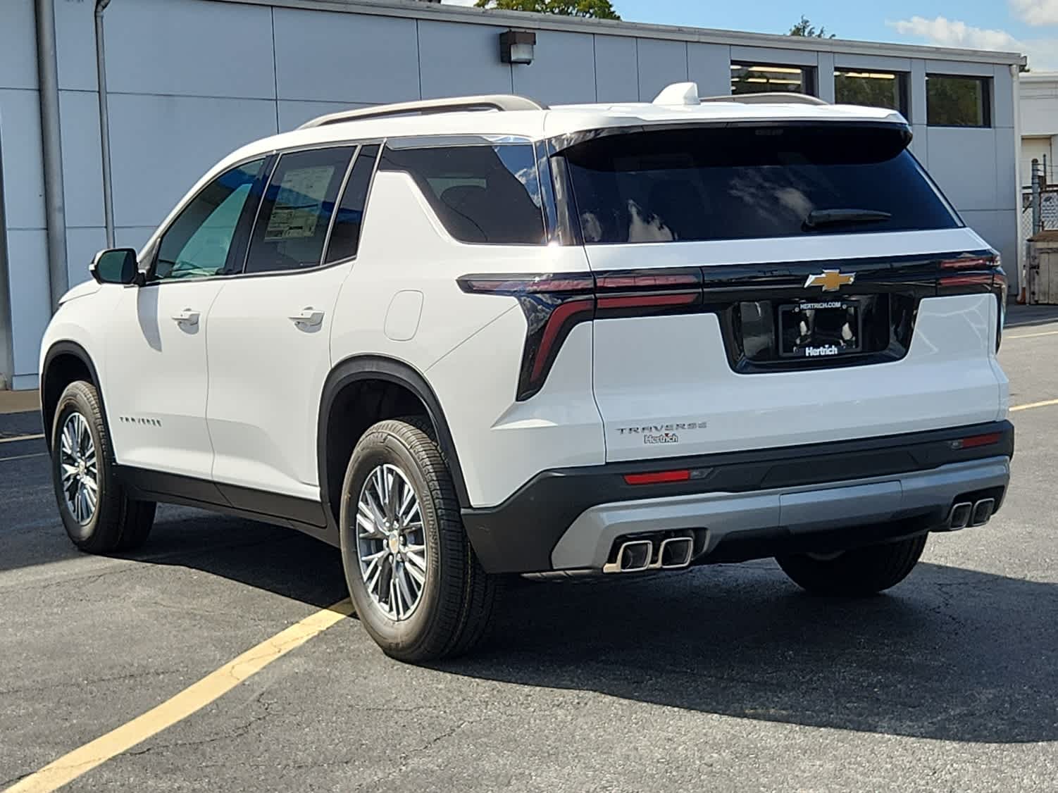 2026 Chevrolet Traverse photo 2