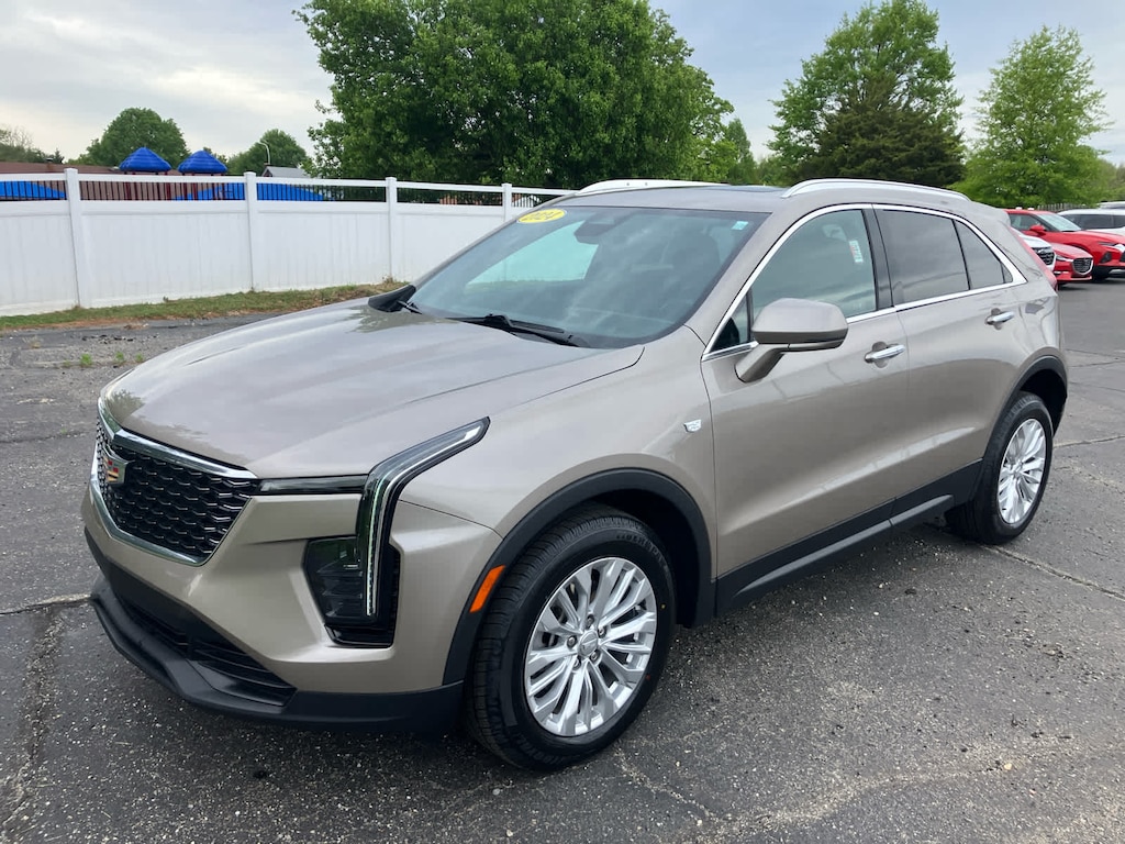 Used 2024 CADILLAC XT4 Luxury SUV