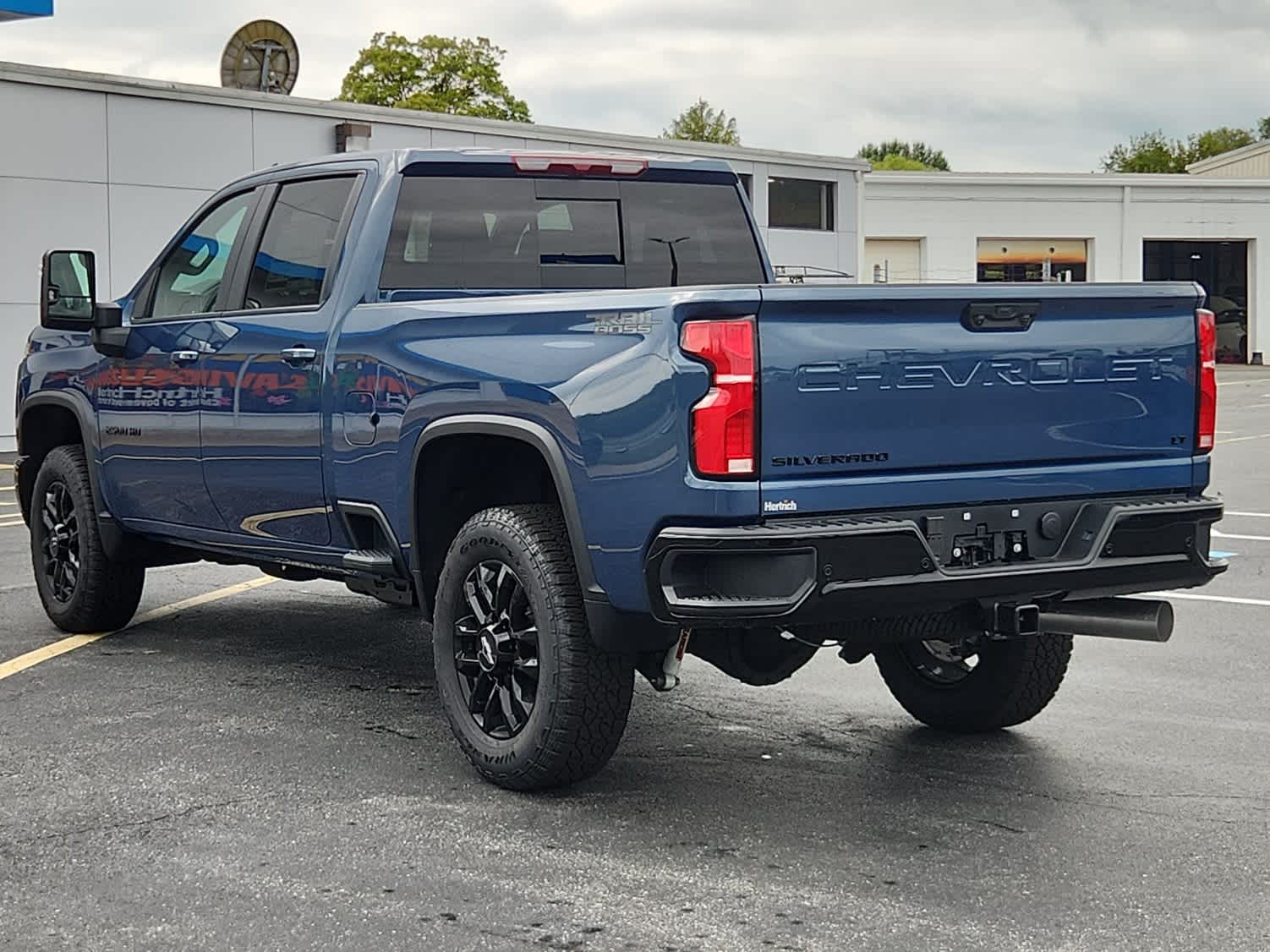 2025 Chevrolet Silverado 2500HD LT photo 4