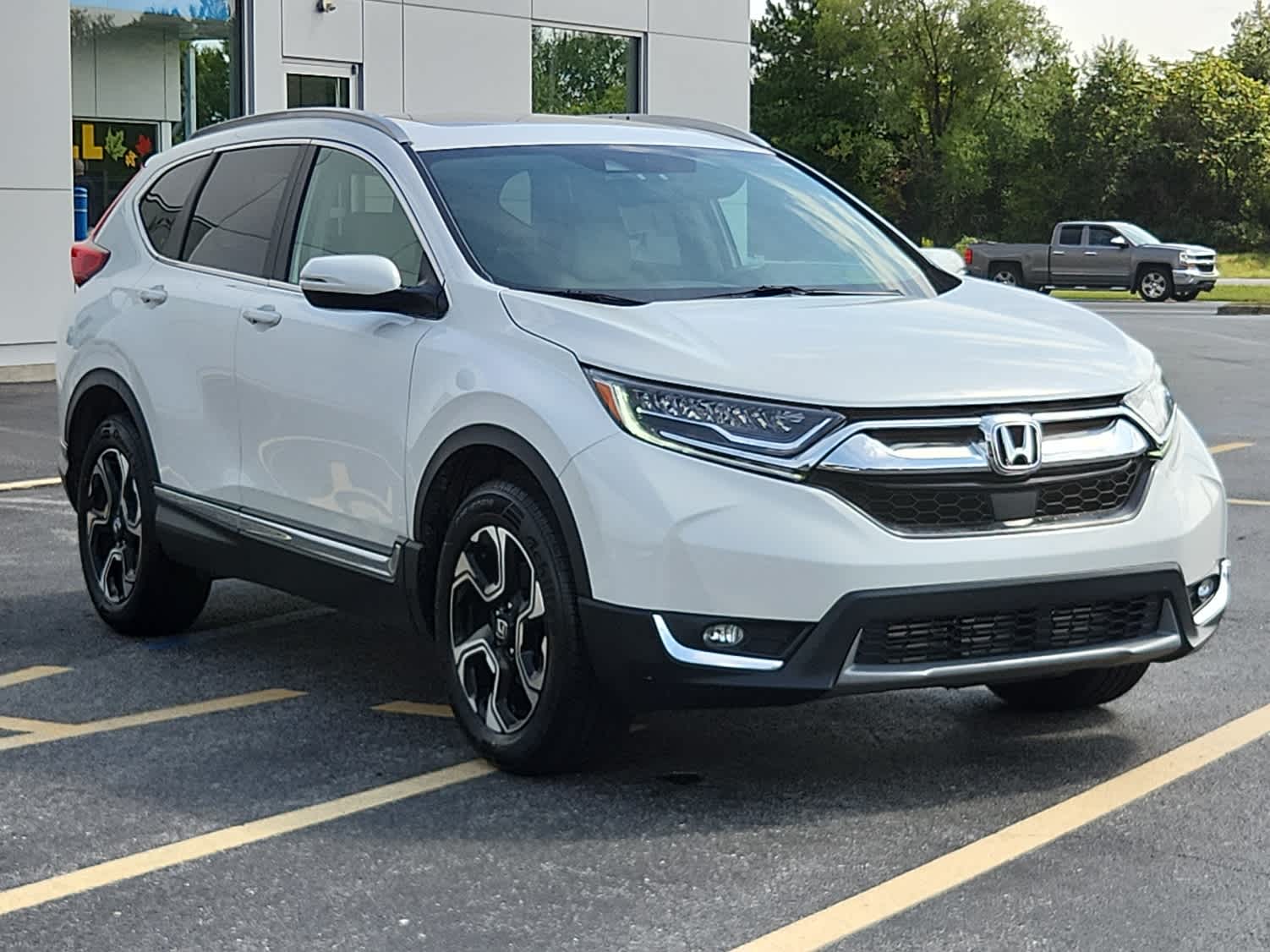 2019 Honda CR-V Touring photo 2