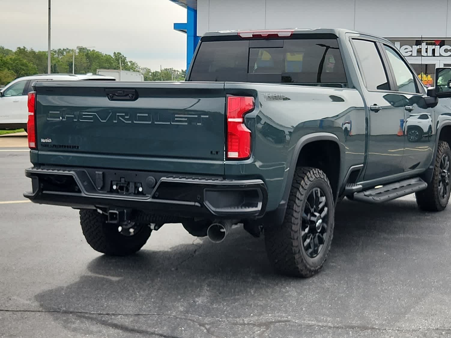 2025 Chevrolet Silverado 2500HD LT photo 3