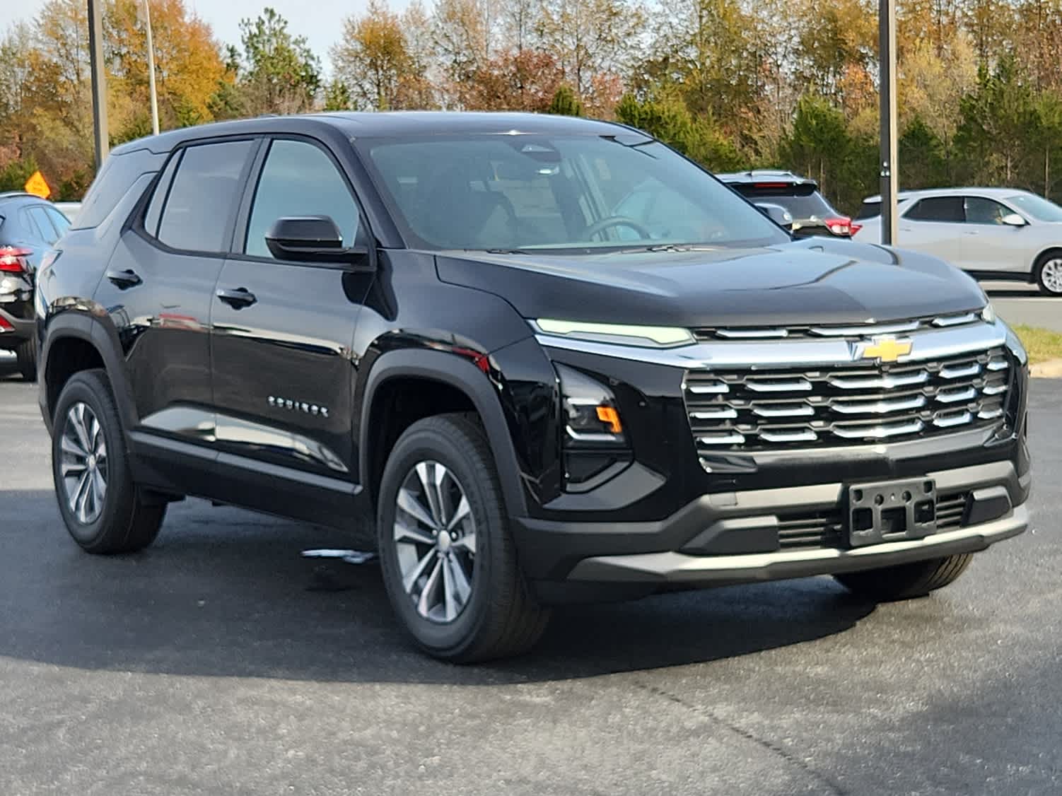 2026 Chevrolet Equinox LT photo 2