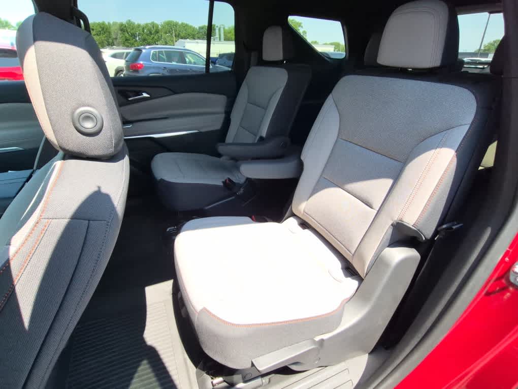 2026 Chevrolet Traverse LT - Photo 8