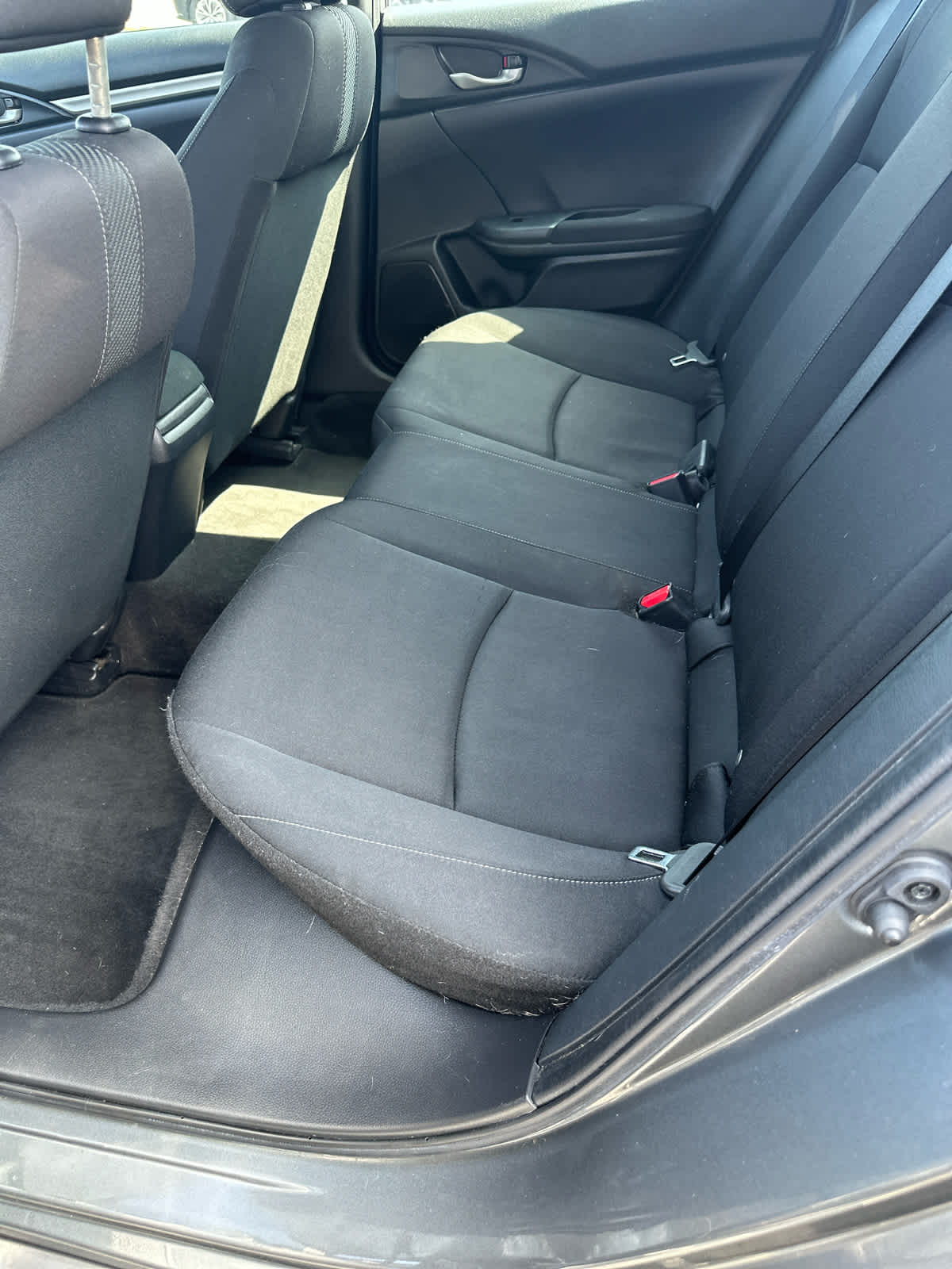 2019 Honda Civic Hatchback LX photo 4