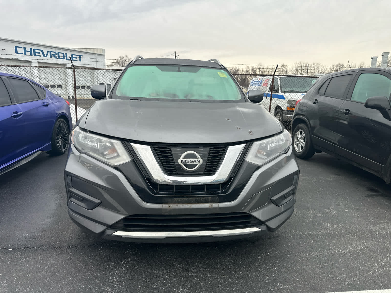 Used 2017 Nissan Rogue SV with VIN KNMAT2MV9HP596760 for sale in Dover, DE
