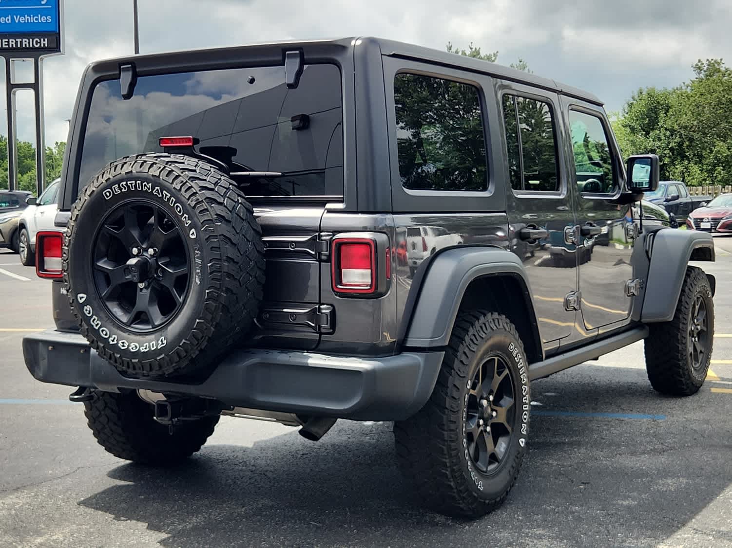 2021 Jeep Wrangler Unlimited Willys photo 3