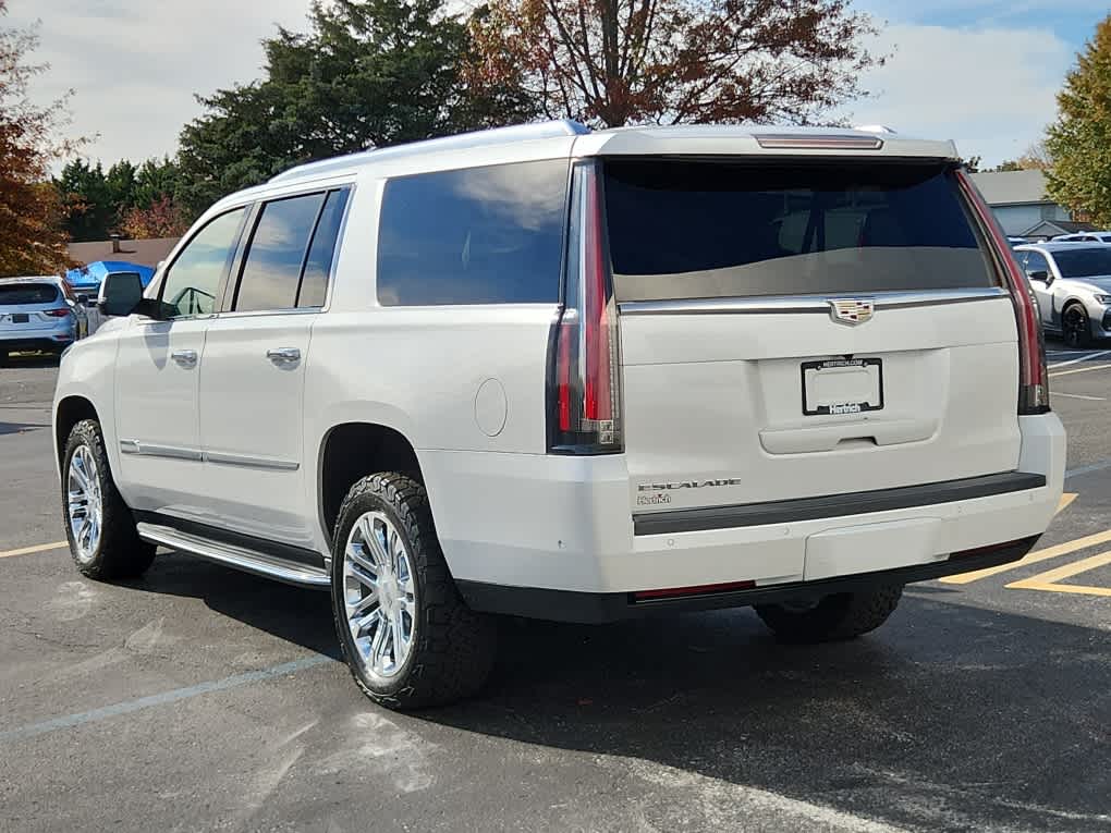 2018 Cadillac Escalade ESV photo 3