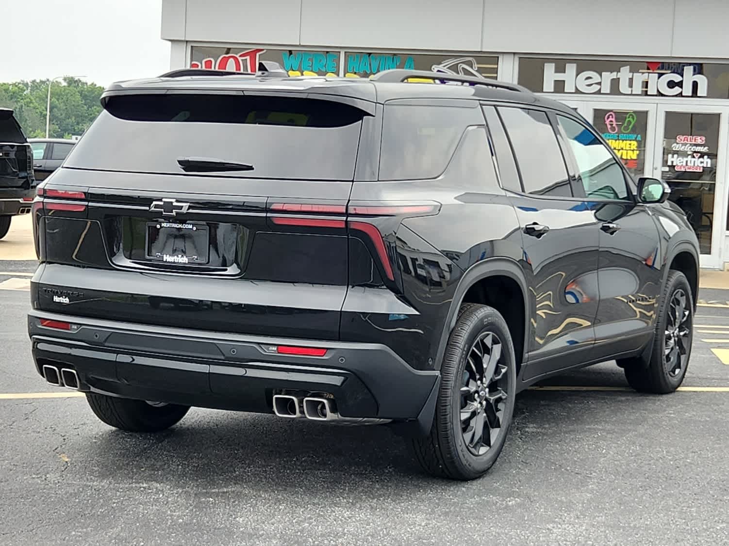 2025 Chevrolet Traverse photo 3