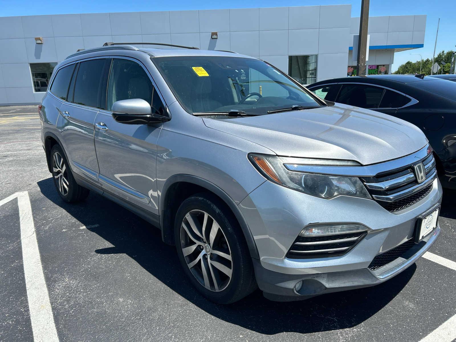 Used 2017 Honda Pilot Elite with VIN 5FNYF6H02HB042577 for sale in Dover, DE