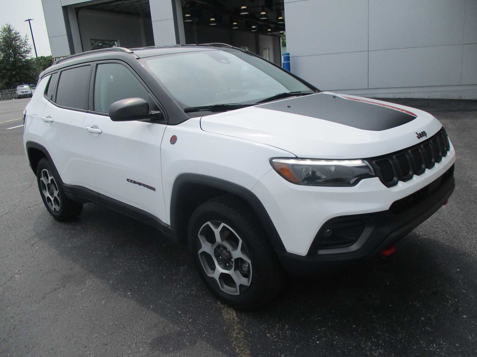 Used 2022 Jeep Compass Trailhawk with VIN 3C4NJDDB2NT117577 for sale in Dover, DE
