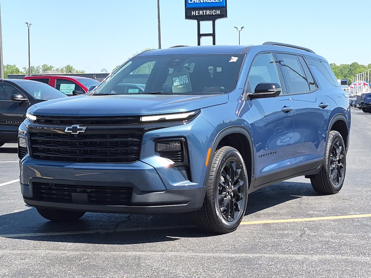 2026 Chevrolet Traverse FWD LT's photo