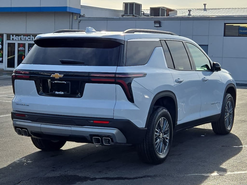 New 2026 Chevrolet Traverse LT SUV