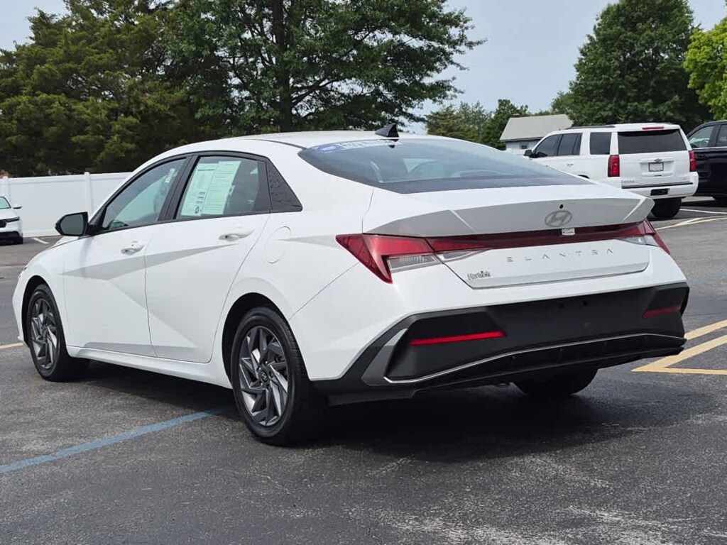 Used 2024 Hyundai Elantra SEL
